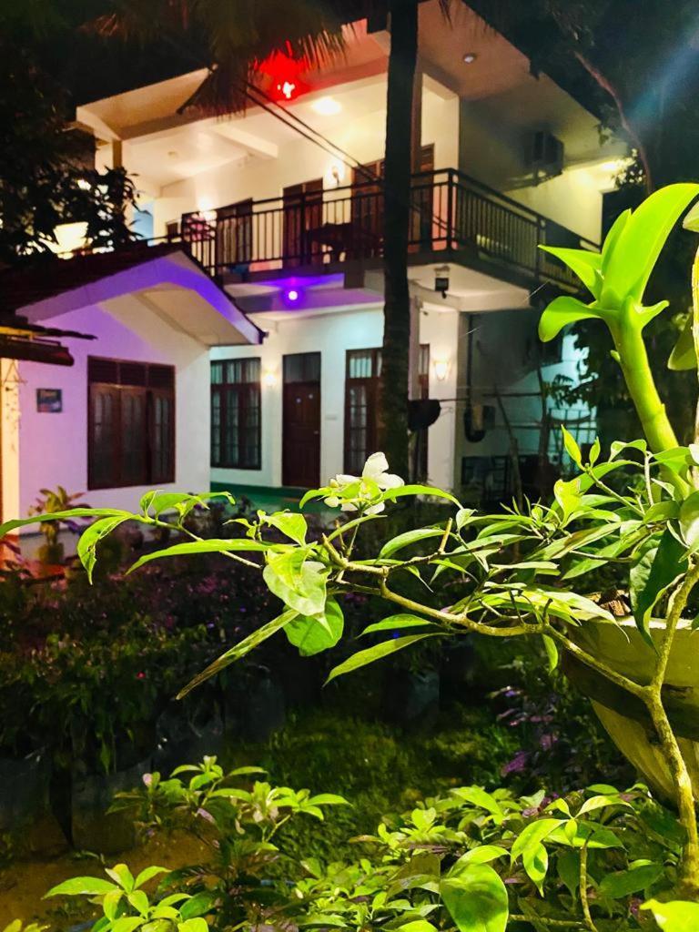 Gihan Guesthouse Мириса Екстериор снимка
