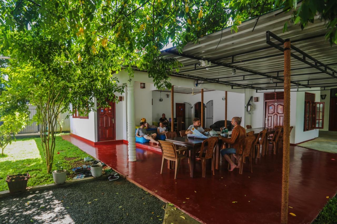 Gihan Guesthouse Мириса Екстериор снимка