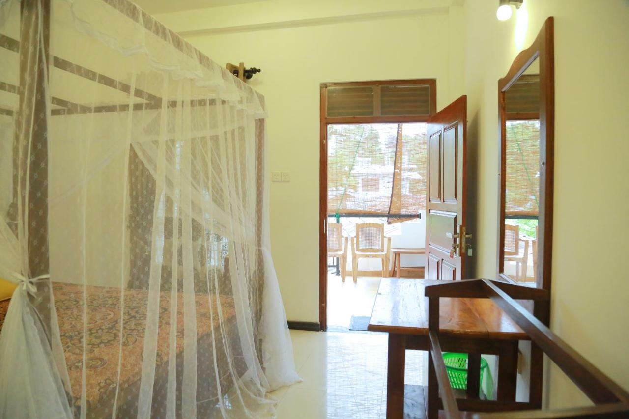 Gihan Guesthouse Мириса Екстериор снимка